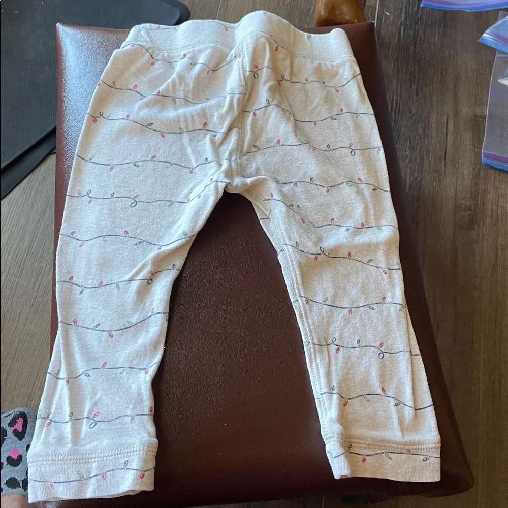 Old Navy sweatpants 18-24 M